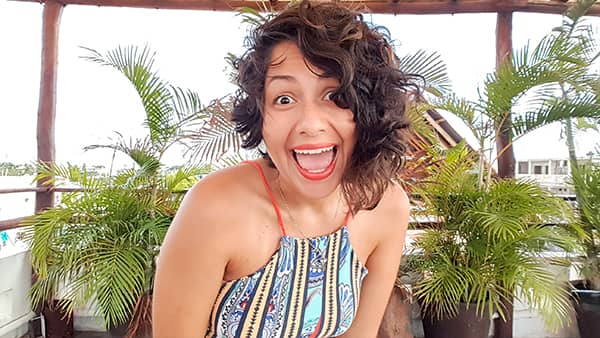 Waleska sonriendo